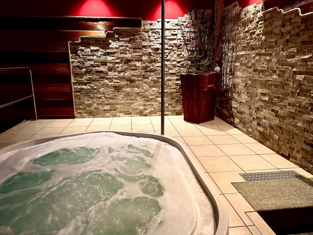 Hostellerie Le Lievre Amoureux Valpelline Exteriör bild