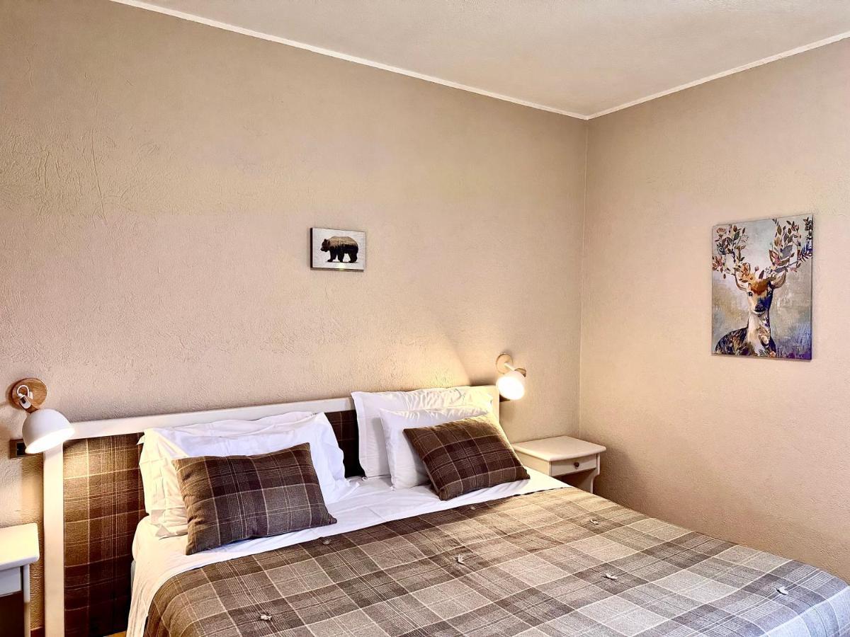 Hostellerie Le Lievre Amoureux Valpelline Exteriör bild