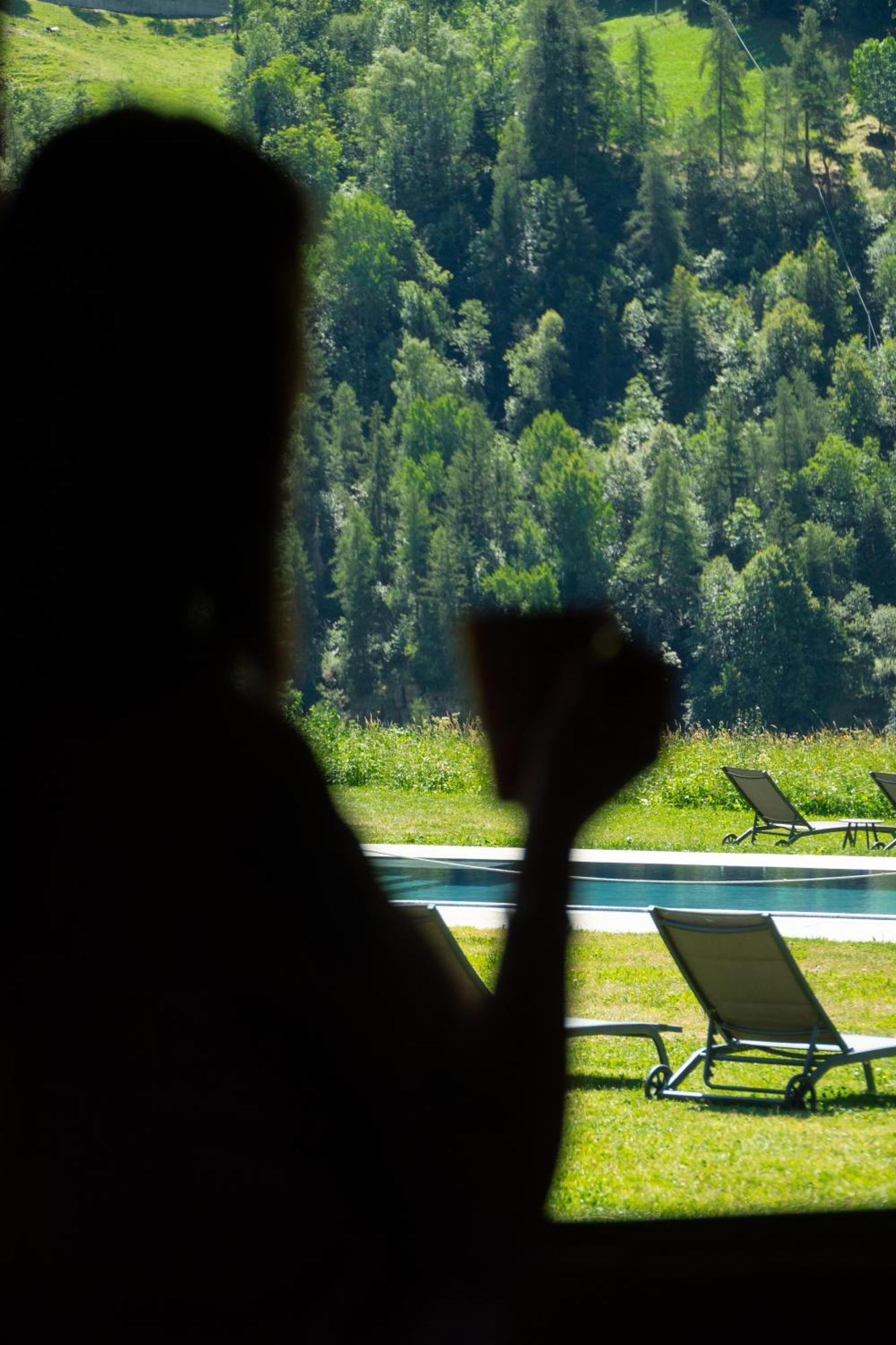 Hostellerie Le Lievre Amoureux Valpelline Exteriör bild