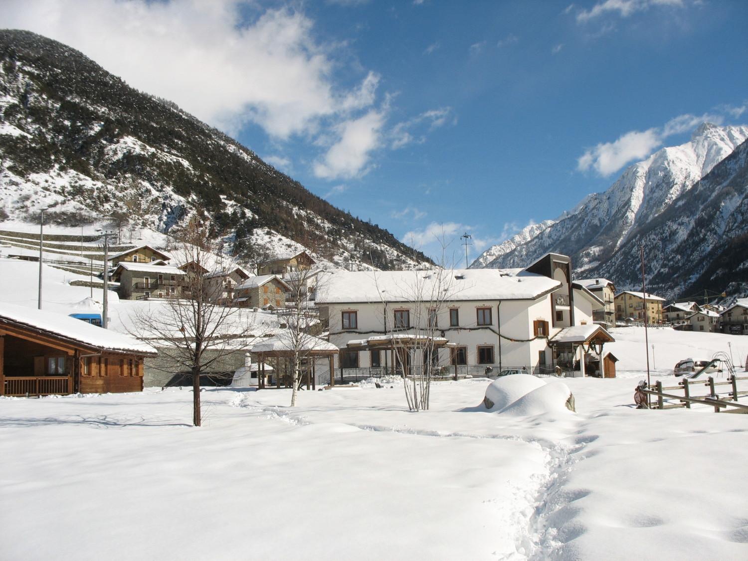 Hostellerie Le Lievre Amoureux Valpelline Exteriör bild